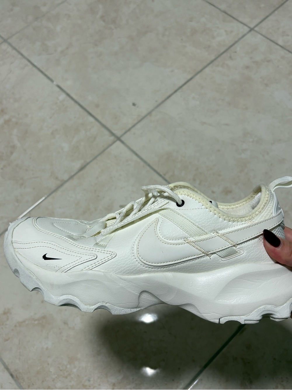 Nike Women’s Cream/White Chunky Low-Top Sneakers